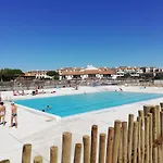 El Blau - Vue Magnifique Sur Le Canigou A Cap Coudalere - Piscine Ouverte - Aire De Jeux D'enfants-terrain Multisport - Parking * Le Barcarès