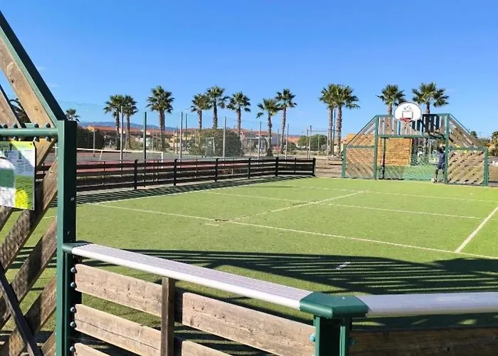 Mezzanine Avec Vue Magnifique Sur Le Canigou A Cap Coudalere - Piscine A Partir D'avril - Aire De Jeux D'enfants-terrain Multisport - Parking Le Barcarès